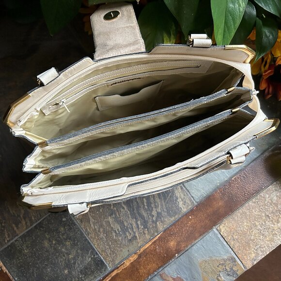 Phillippe Classic Travel Handbag - Picture 6 of 16